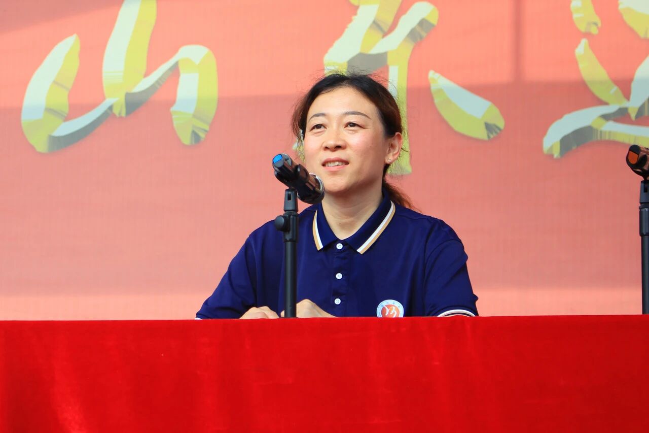 逐梦高考 不负韶华——山东运河职业中专隆重召开高二升高三动员大会(图2) 逐梦高考 不负韶华——山东运河职业中专隆重召开高二升高三动员大会(图2)