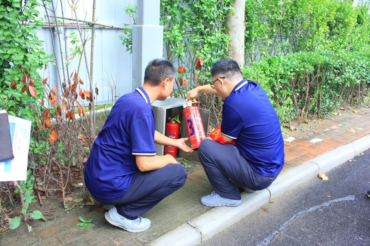 筑牢安全防线 护航平安开学——山东运河职业中专开展开学前校园安全大检查(图13)
