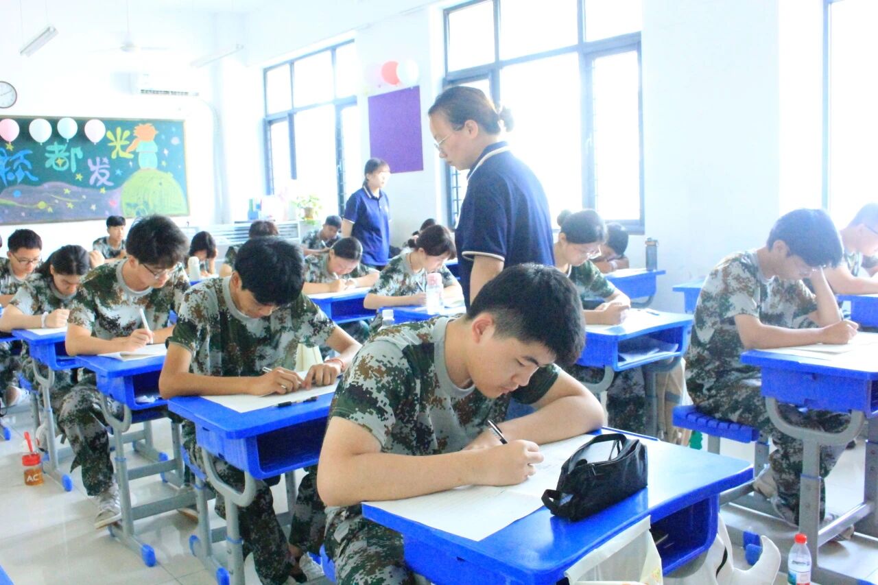 以考砺心 笃行启航——山东运河职业中专2026级新生入学考试(图4) 以考砺心 笃行启航——山东运河职业中专2026级新生入学考试(图4)