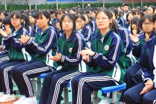 秋满校园逢新始 志存高远向未来——山东运河职业中专隆重举行开学典礼暨表彰大会(图7)